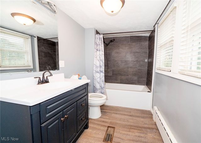 1549 Ridge Road NE, New Philadelphia, OH 44663