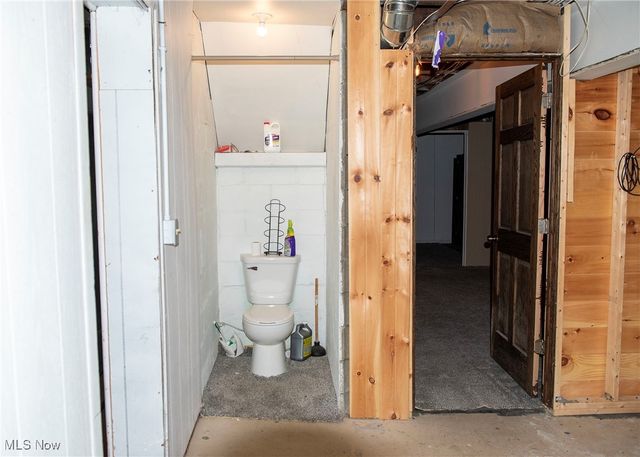 1549 Ridge Road NE, New Philadelphia, OH 44663