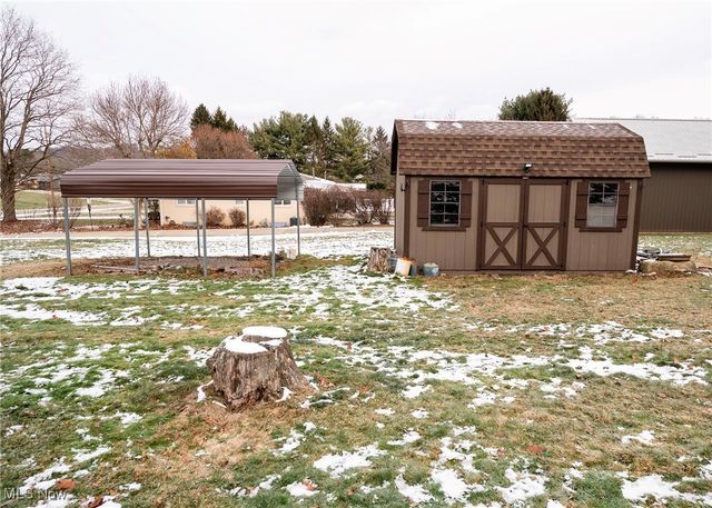 1549 Ridge Road NE, New Philadelphia, OH 44663