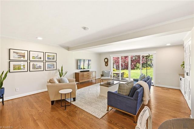 2442 Greenwich Road, Winston-salem, NC 27104