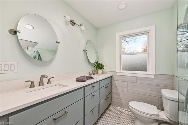 2442 Greenwich Road, Winston-salem, NC 27104