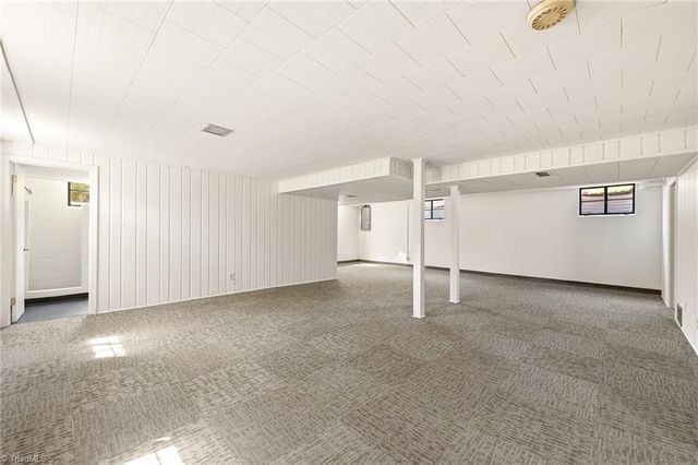 2442 Greenwich Road, Winston-salem, NC 27104