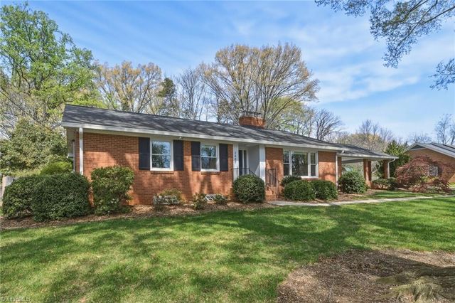 2442 Greenwich Road, Winston-salem, NC 27104