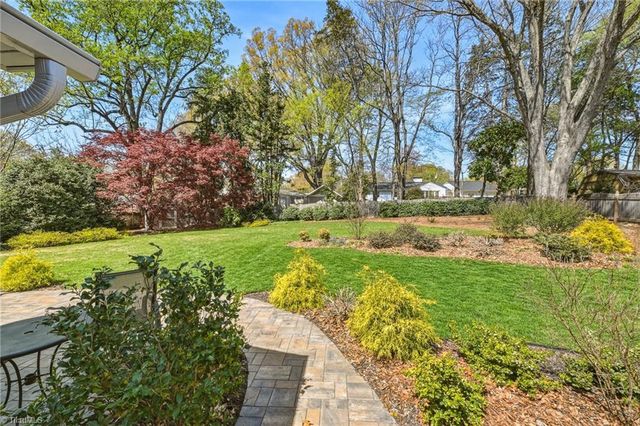 2442 Greenwich Road, Winston-salem, NC 27104