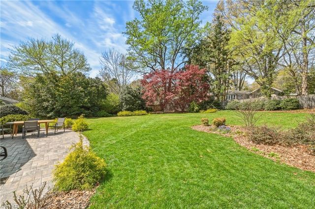 2442 Greenwich Road, Winston-salem, NC 27104