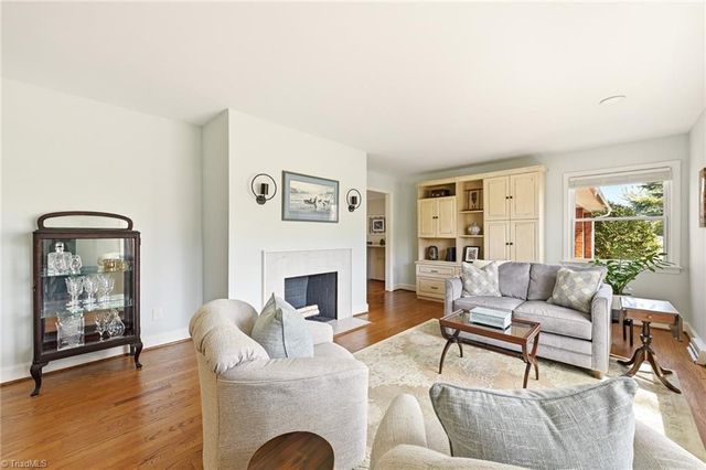 2442 Greenwich Road, Winston-salem, NC 27104