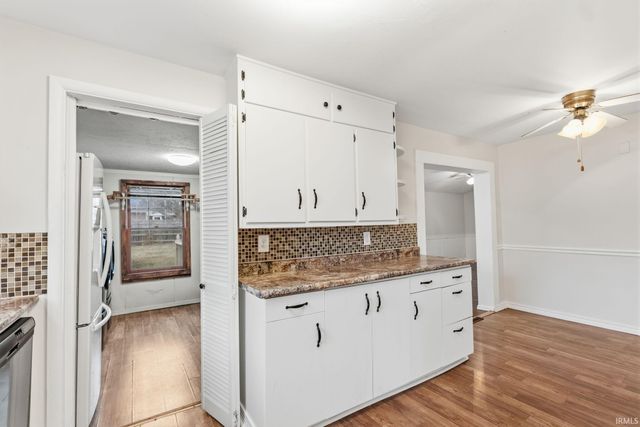 2425 White Oak Avenue, Fort Wayne, IN 46805