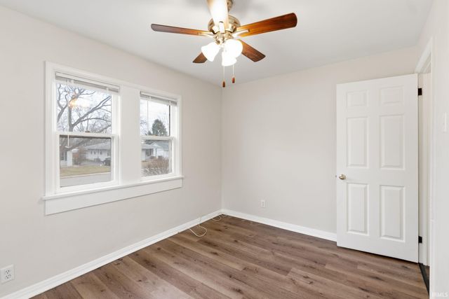 2425 White Oak Avenue, Fort Wayne, IN 46805