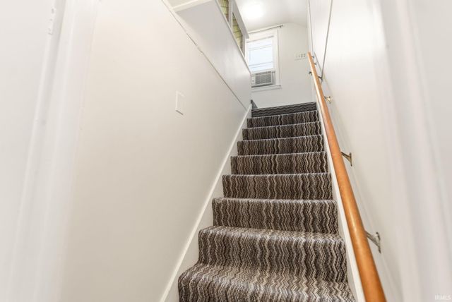 2425 White Oak Avenue, Fort Wayne, IN 46805