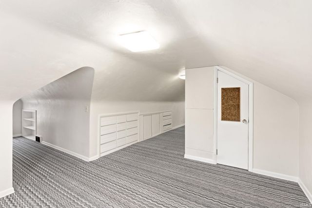 2425 White Oak Avenue, Fort Wayne, IN 46805