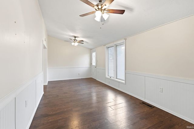 2425 White Oak Avenue, Fort Wayne, IN 46805