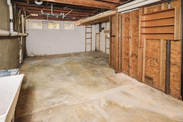 3700 S Leonard Springs Road, Bloomington, IN 47403