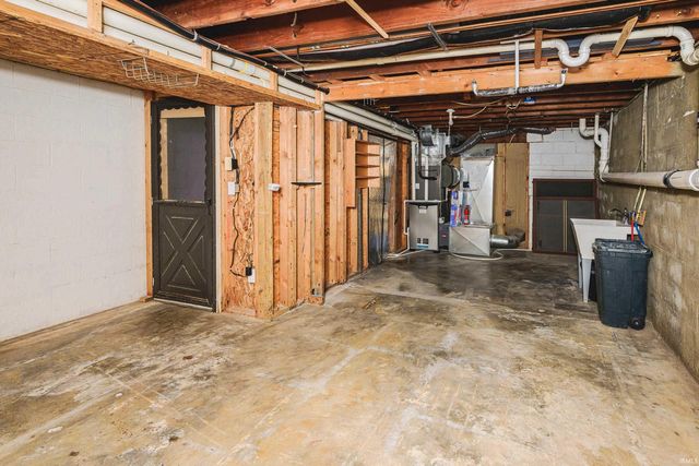 3700 S Leonard Springs Road, Bloomington, IN 47403