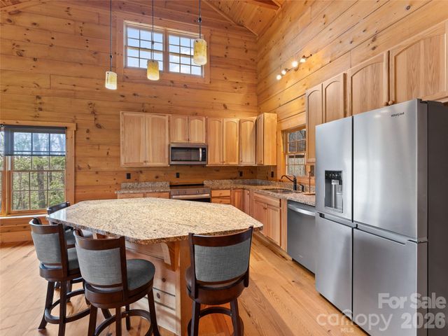 935 Big Branch Road, Brevard, NC 28712