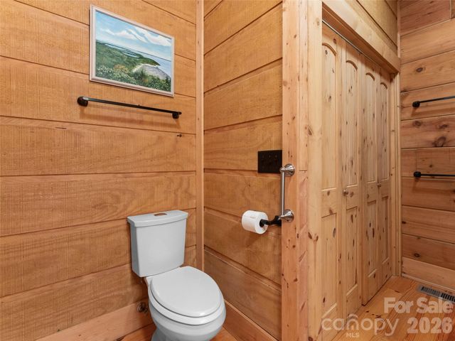 935 Big Branch Road, Brevard, NC 28712