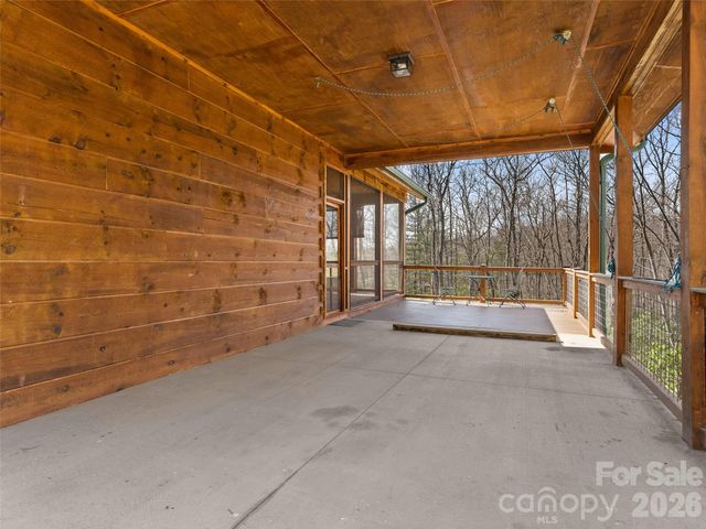 935 Big Branch Road, Brevard, NC 28712