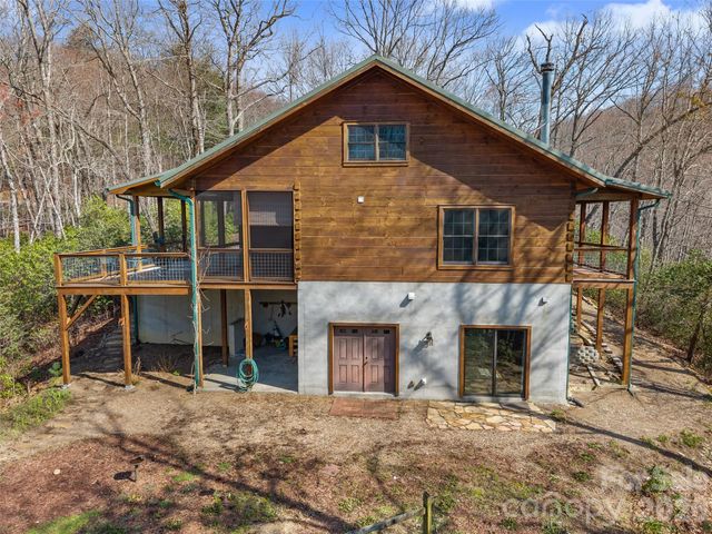 935 Big Branch Road, Brevard, NC 28712