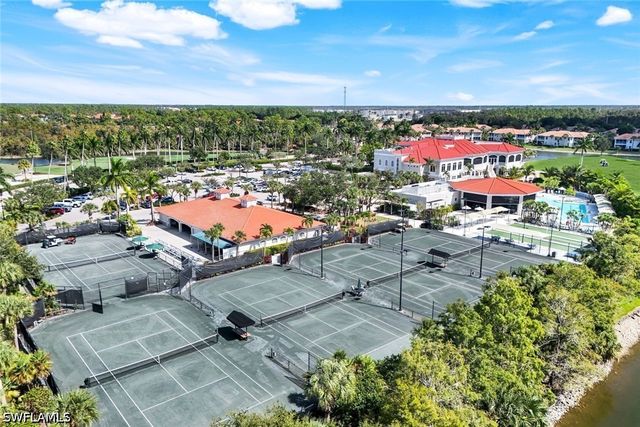 4844 Hampshire CT 104, Naples, FL 34112