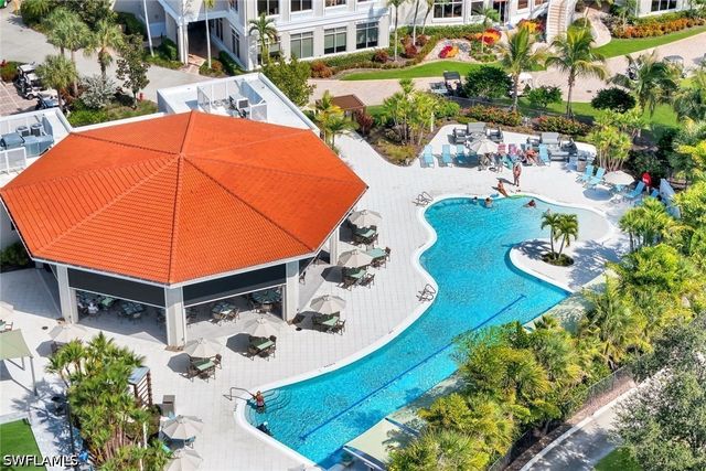 4844 Hampshire CT 104, Naples, FL 34112