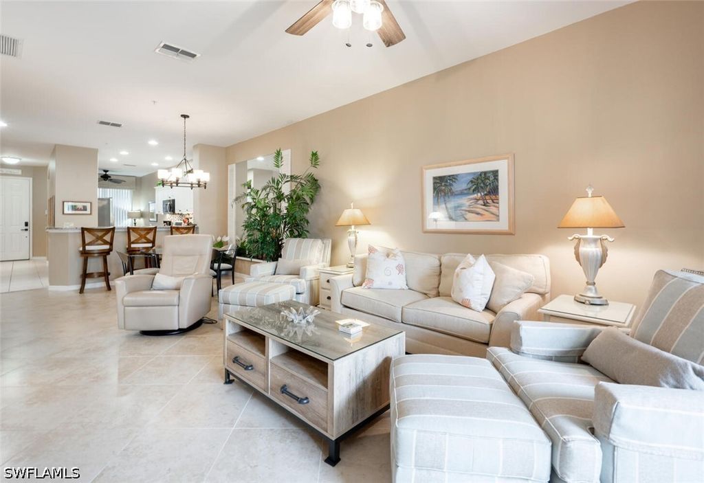 4844 Hampshire CT 104, Naples, FL 34112