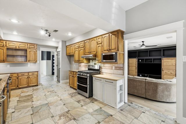 1331 Travis Street, Denton, TX 76205