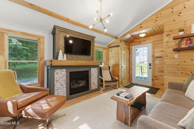 661 S Johnsburg Road, Johnsburg, NY 12885