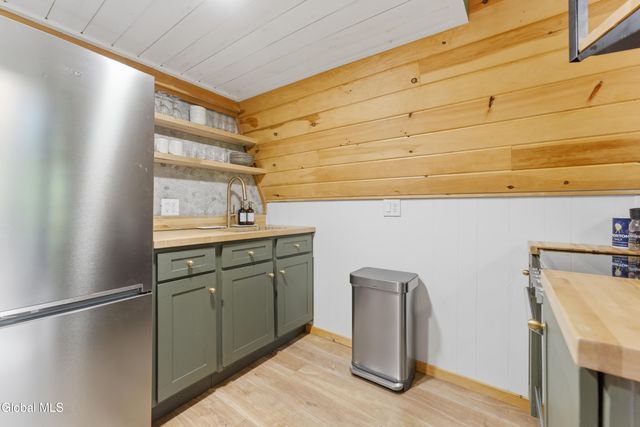 661 S Johnsburg Road, Johnsburg, NY 12885