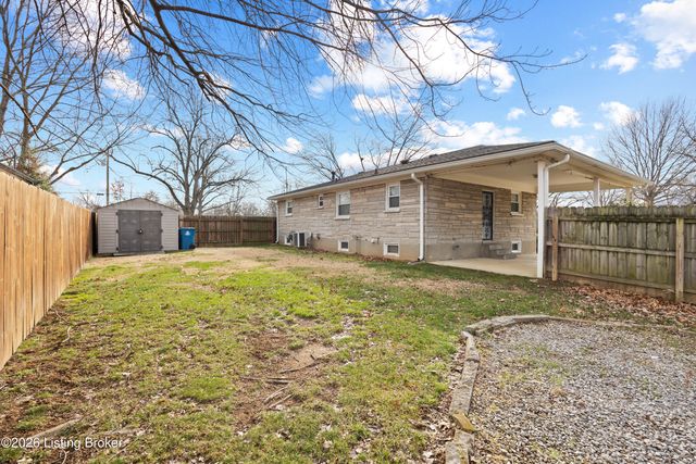 4320 Jade Ct, Louisville, KY 40216