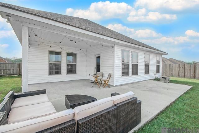 39238 Blue Heron Ct, Prairieville, LA 70769