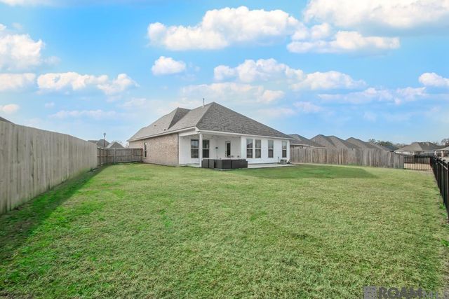 39238 Blue Heron Ct, Prairieville, LA 70769