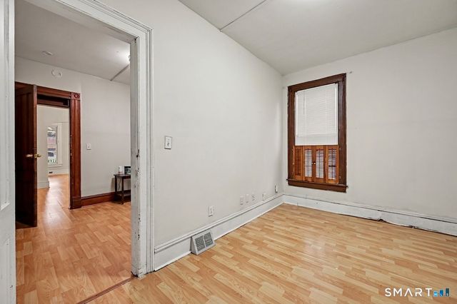 135 Sherwood Avenue, Bridgeport, CT 06605