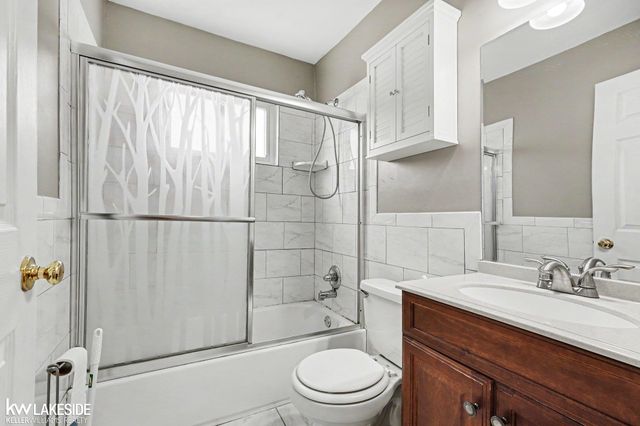 32919 Warkop Avenue, Warren, MI 48093