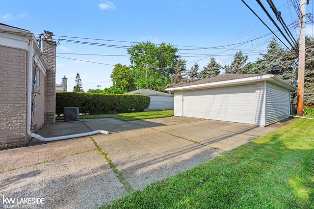 32919 Warkop Avenue, Warren, MI 48093