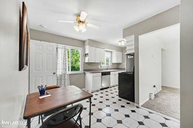 32919 Warkop Avenue, Warren, MI 48093
