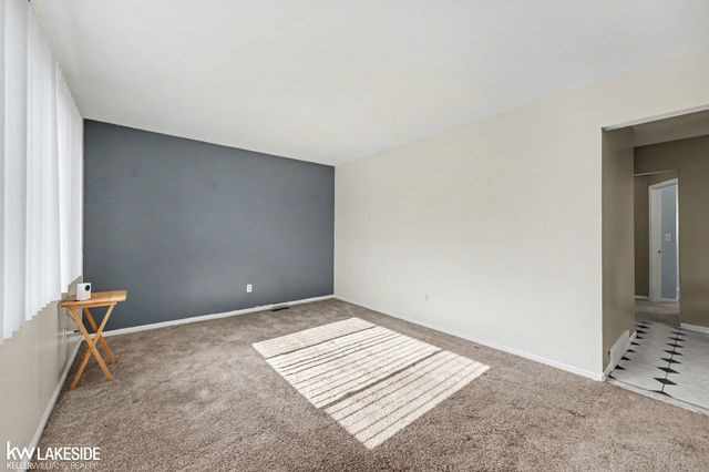 32919 Warkop Avenue, Warren, MI 48093