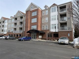 281 Cory Lane, Elmwood Park, NJ 07407