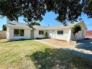 7702 Newport Ct, Fontana, CA 92336