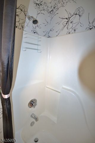 34 Chanda Ct 34, Clifton City, NJ 07012