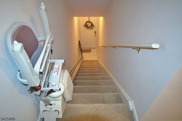 34 Chanda Ct 34, Clifton City, NJ 07012