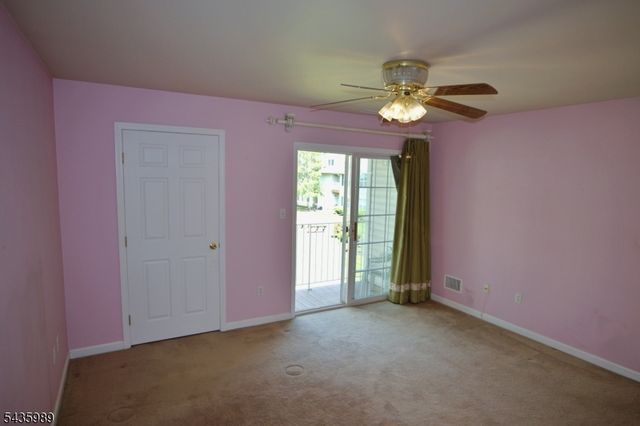 34 Chanda Ct 34, Clifton City, NJ 07012