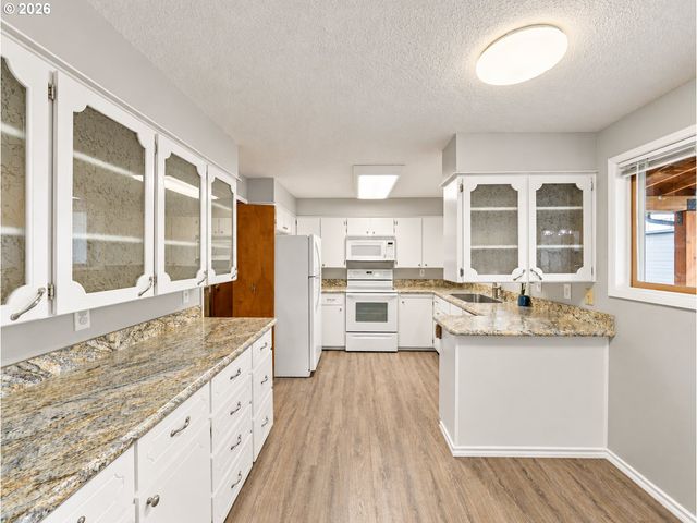 125 Nw 11TH Ave, Canby, OR 97013