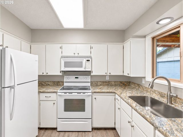 125 Nw 11TH Ave, Canby, OR 97013