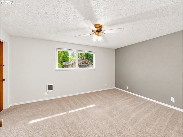 125 Nw 11TH Ave, Canby, OR 97013