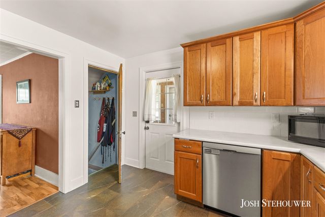 364 W 21st Street, Holland, MI 49423