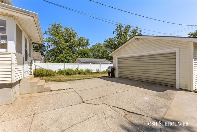 364 W 21st Street, Holland, MI 49423