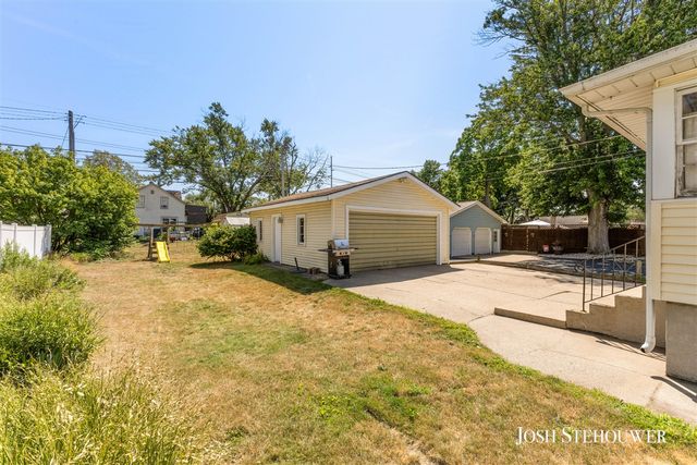 364 W 21st Street, Holland, MI 49423