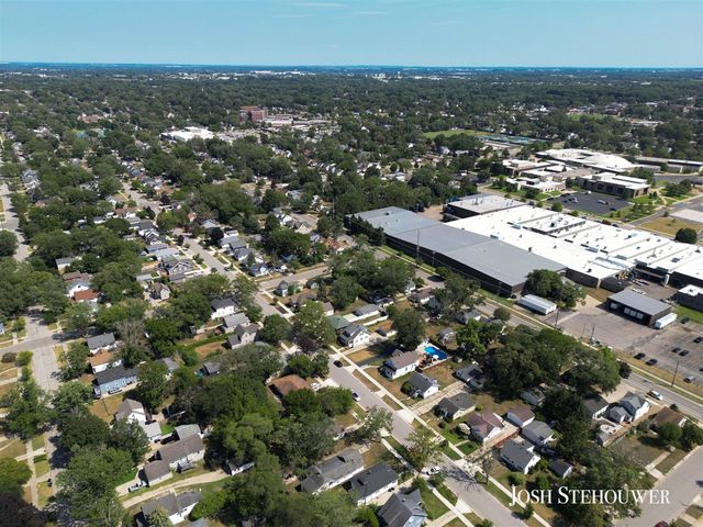 364 W 21st Street, Holland, MI 49423