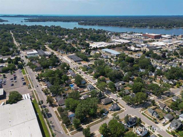 364 W 21st Street, Holland, MI 49423