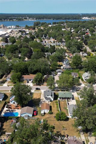 364 W 21st Street, Holland, MI 49423
