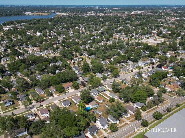 364 W 21st Street, Holland, MI 49423